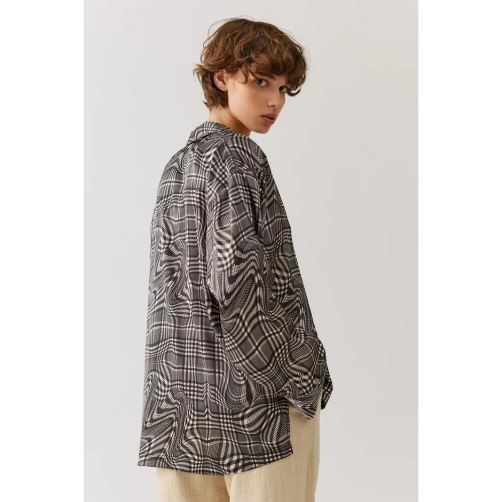 URBAN OUTFITTERS UO Supernova Souvenir Button Down Shirt S Long Sleeve AOP - Picture 2 of 3